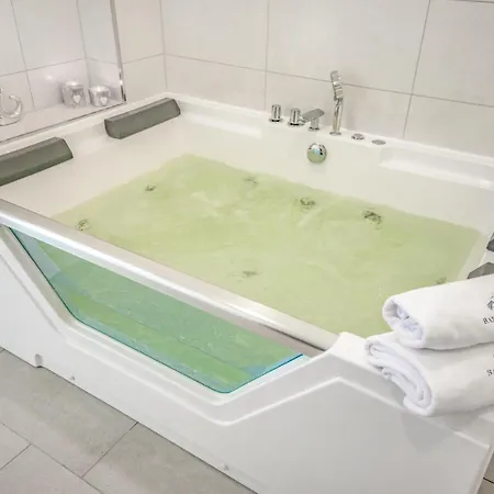 Baltic Village דאמפ